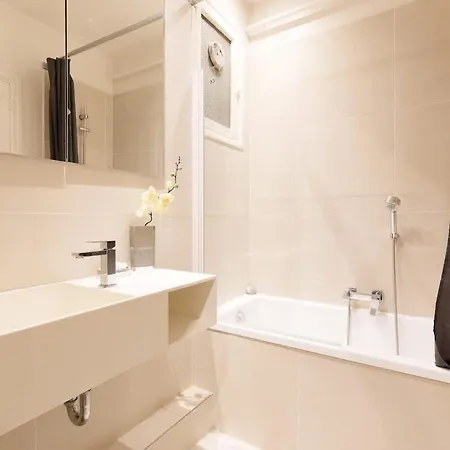 Palais Area 4 Beds - 4 Baths 칸느