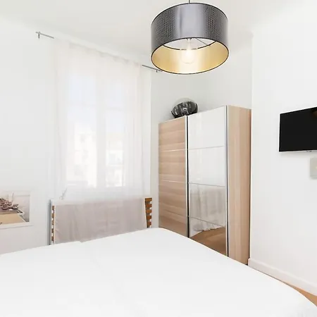 Palais Area 4 Beds - 4 Baths