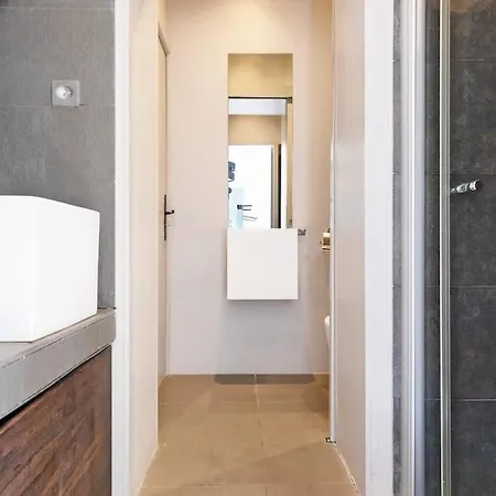 Palais Area 4 Beds - 4 Baths Διαμέρισμα *