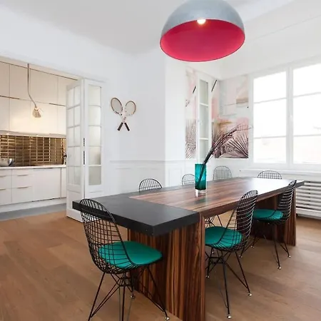 Palais Area 4 Beds - 4 Baths